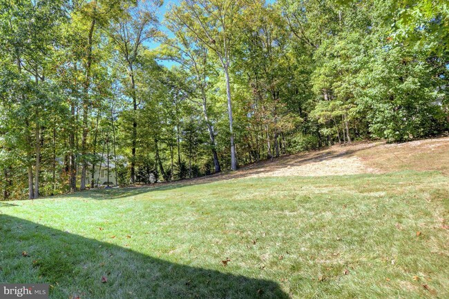 Building Photo - Sought After Aquia Harbour