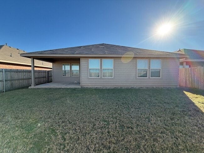 Building Photo - 10530 Ft Cibolo Trl
