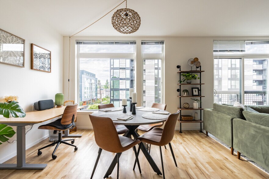 Building Photo - 2207 E Union St