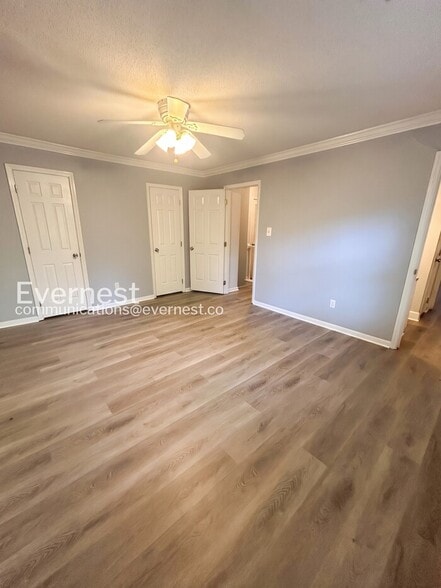 Building Photo - 3208 Pinecrest Dr