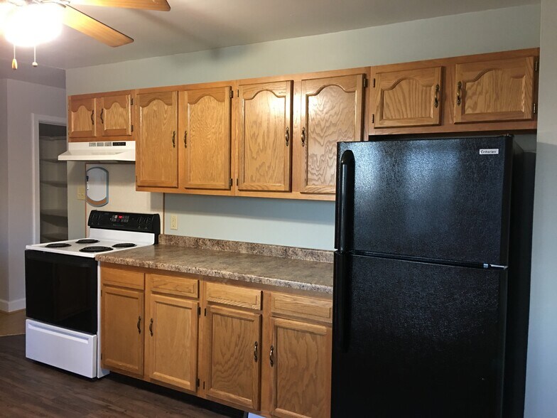 Kitchen 204 - 204 E 4th St