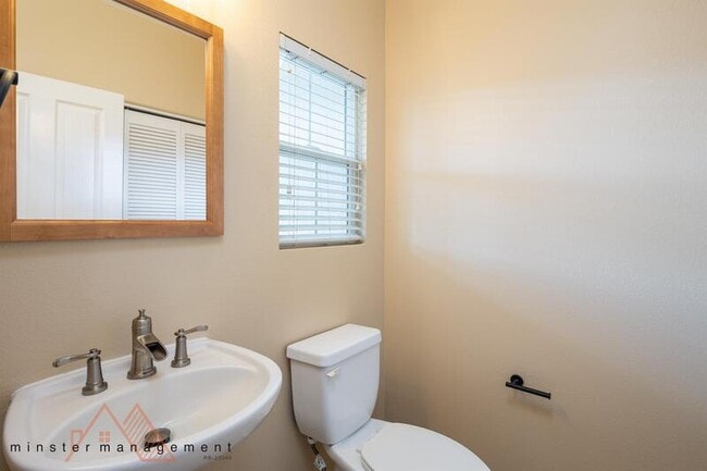 Building Photo - 91-1081 Kaileolea Drive - 2E4