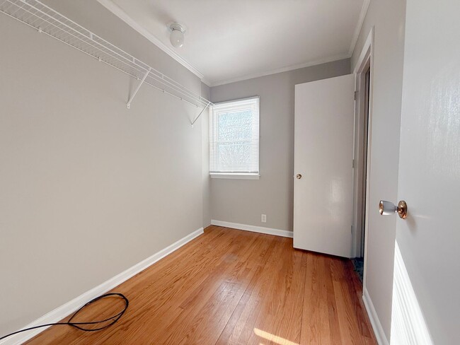 Building Photo - Spacious 3 Bedroom Home with Limited-Time $500 Move-In Special