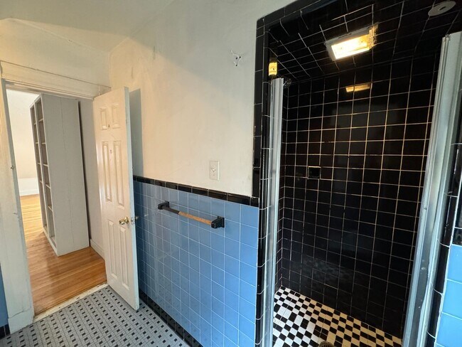 Building Photo - The Best Home in Brighton