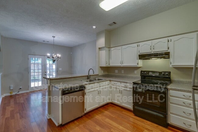 Building Photo - 55 Banwell Park