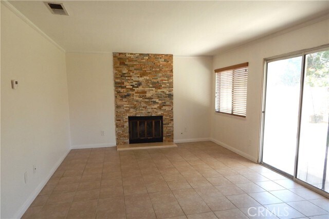 Building Photo - 1829 Rockcrest Dr