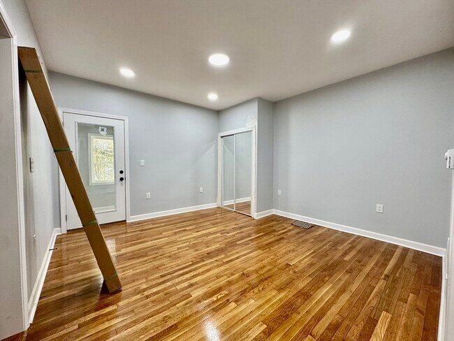 Building Photo - 201 Belmont St