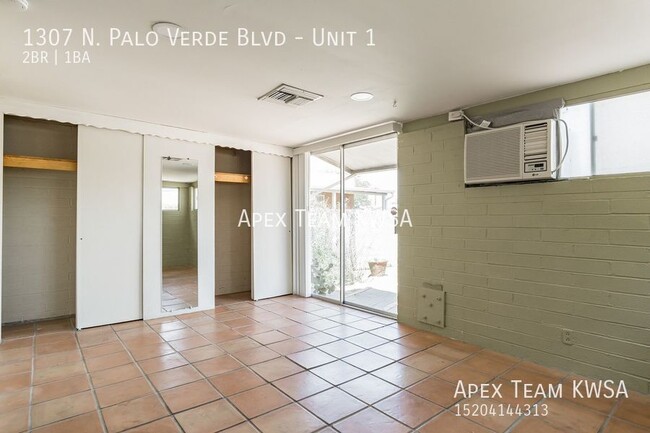 Building Photo - $1125- Lovely 2 Bed / 1 Bath Unit Availabl...