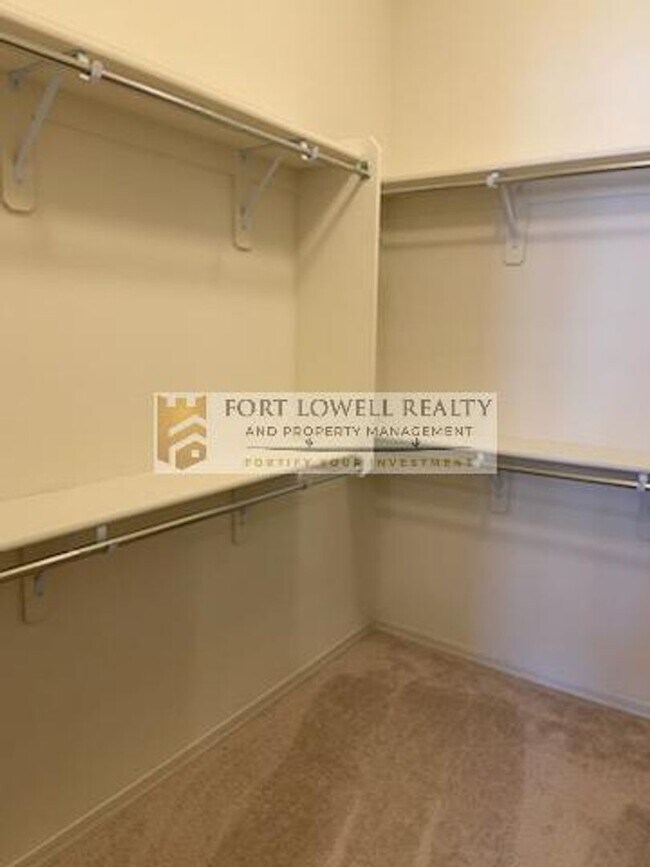 Building Photo - Luxury Living in Oro Valley $2750.