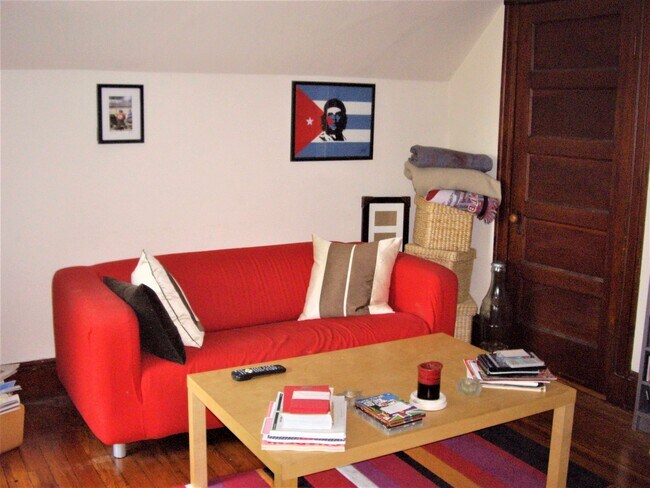 Building Photo - 95 Bartlett St