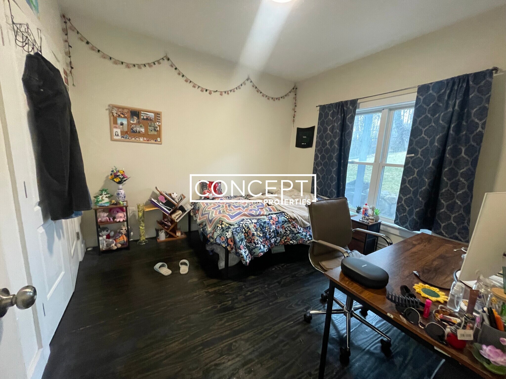 Building Photo - 839 Parker St