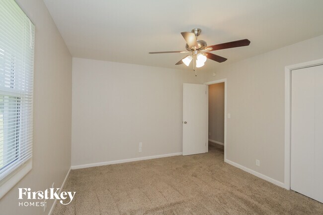 Building Photo - 436 Burke Dr