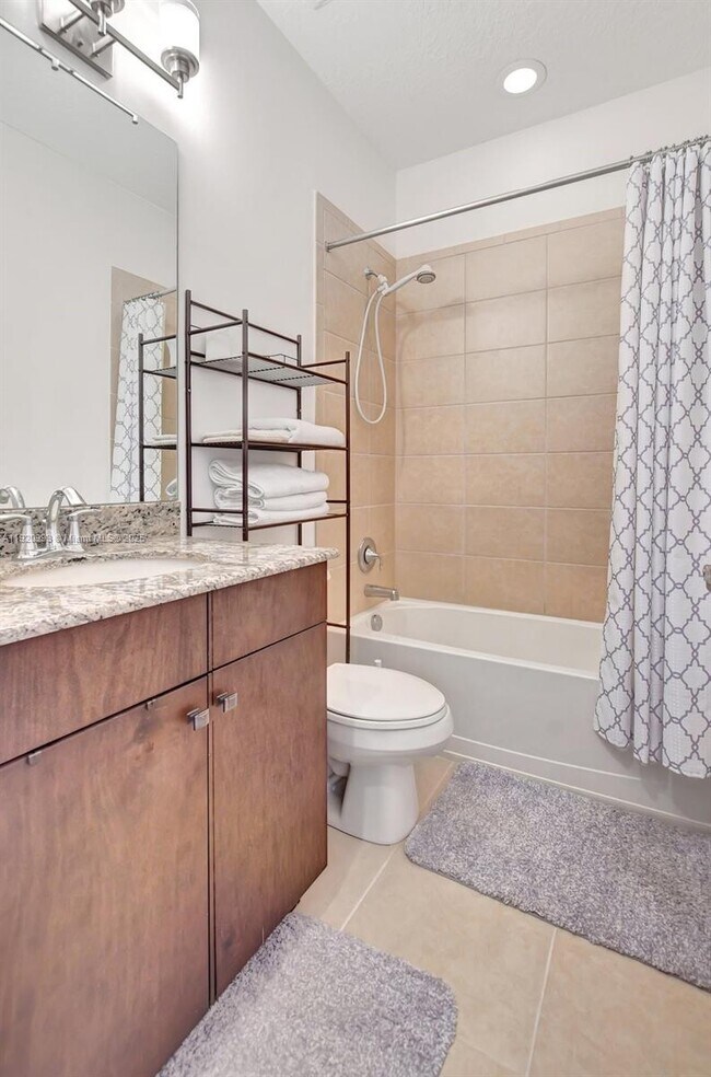 Building Photo - 6657 Quiet Wave Trl