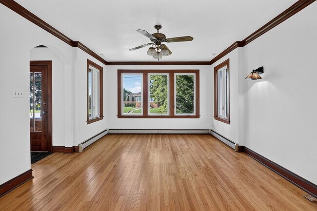 Building Photo - 708 McCarthy Rd