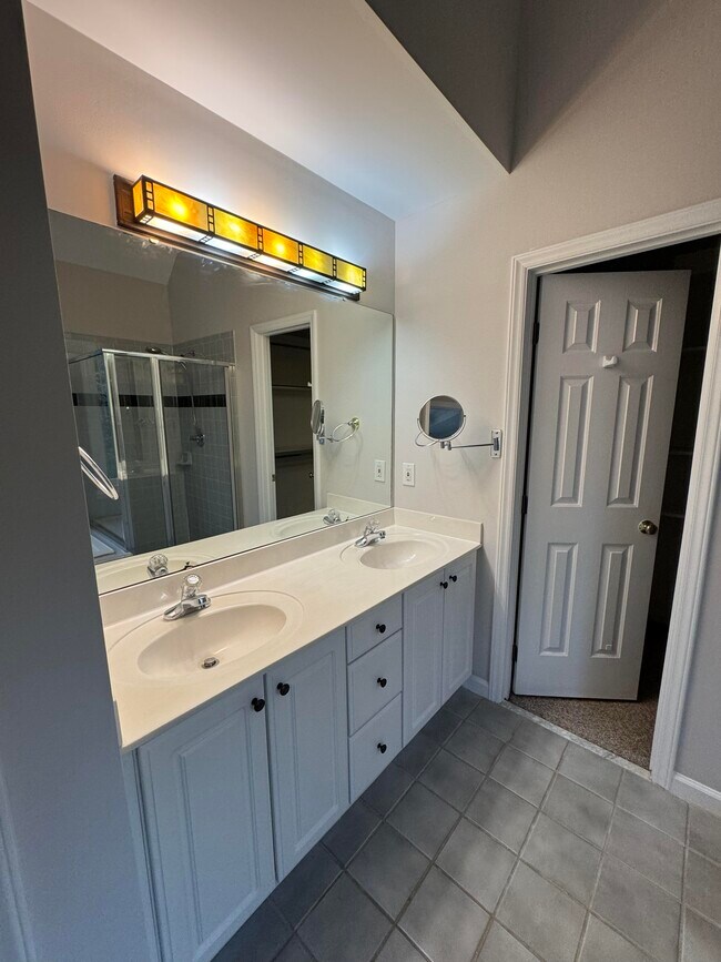 Building Photo - 8605 Tanzanite Ct