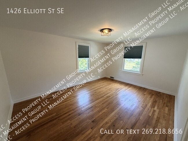 Building Photo - 1426 Elliott St SE