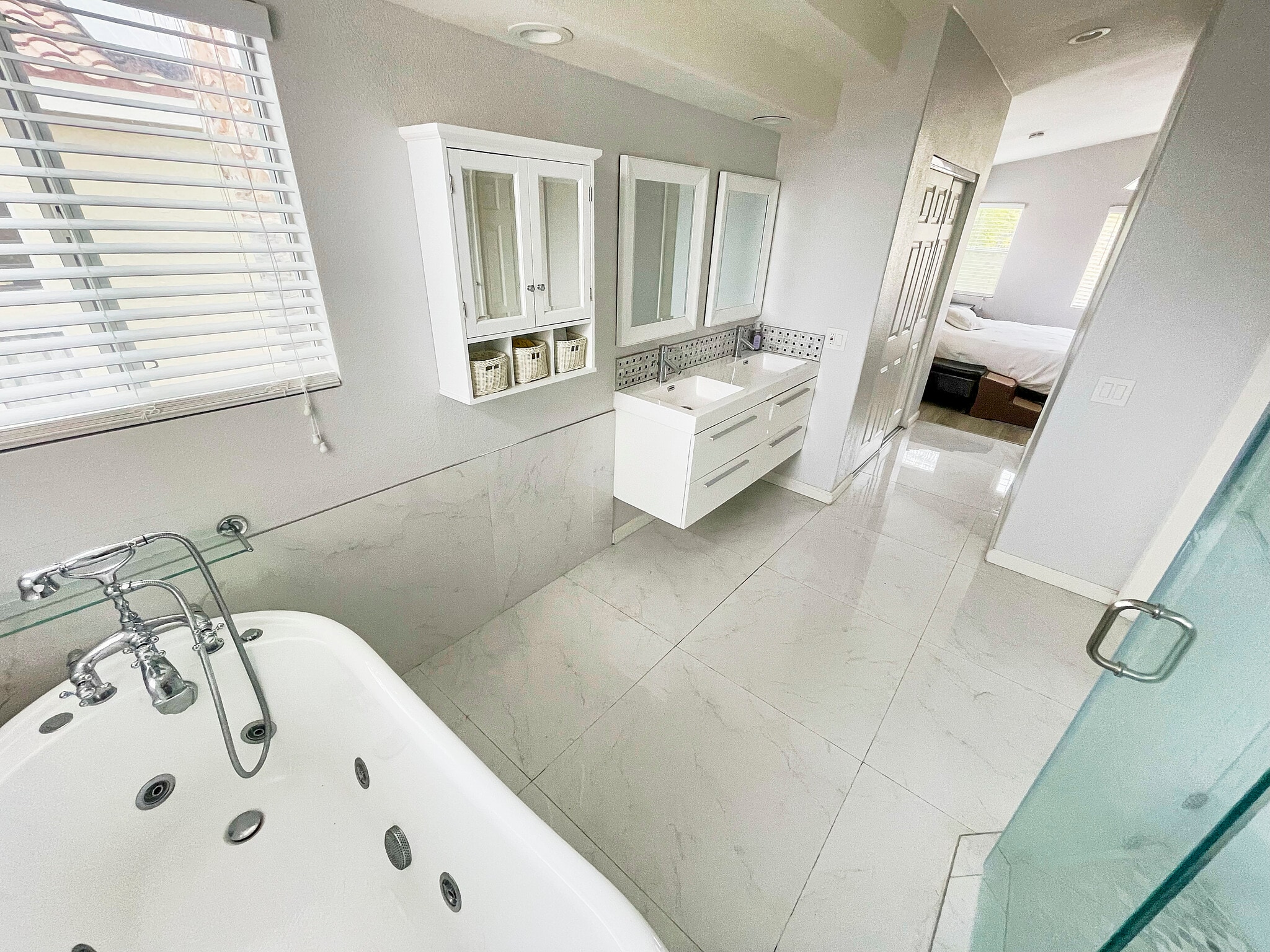 Building Photo - 951 Norella St