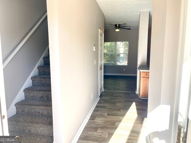 Building Photo - 1550 Eastern Sunrise Ln