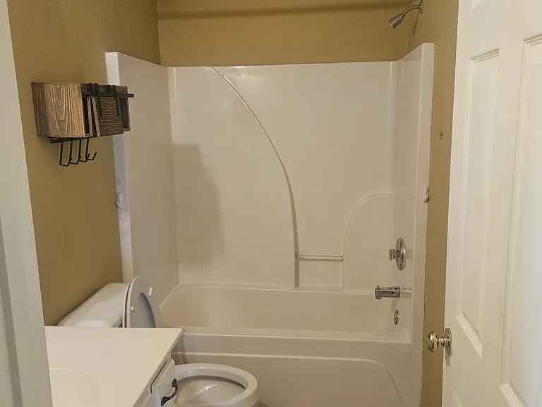 Building Photo - 5214 Kingsberry St