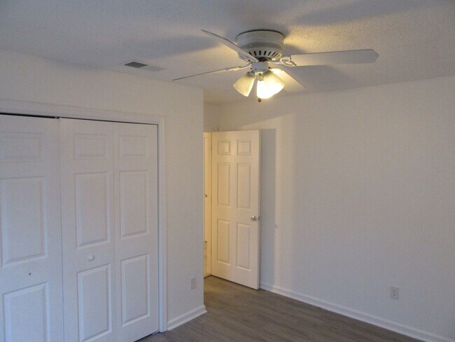 Building Photo - 5111 Flint Ave