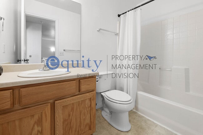 Building Photo - 377 E Newsome Park Ln