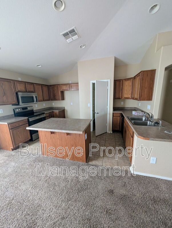 Building Photo - 45553 W Sky Ln