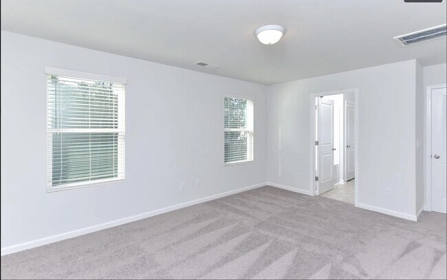 Building Photo - 426 Ganton Ct