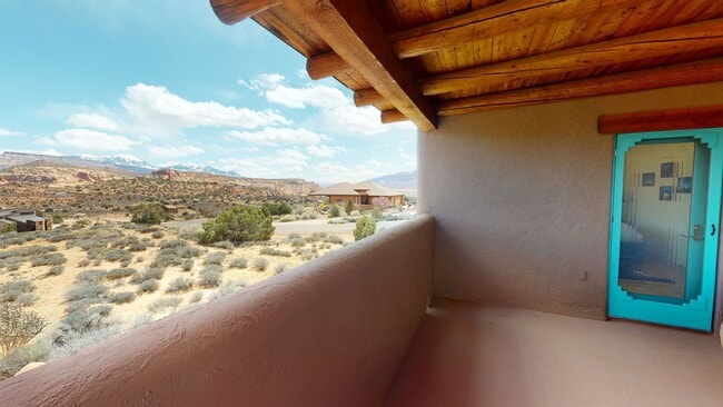 Building Photo - Custom Adobe style home in exclusive Navaj...
