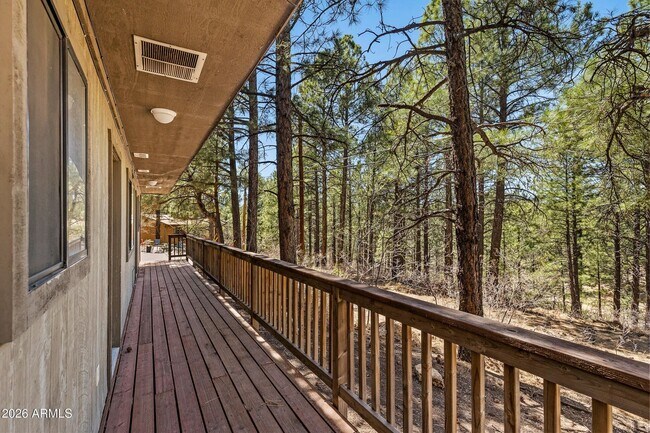 Building Photo - 118 E Paseo del Rio