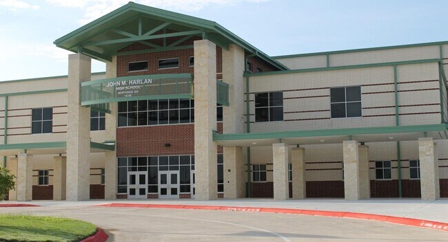 Building Photo - 4 BR/2.5 BA - 1874 SF in San Antonio - WATERWHEEL!!!