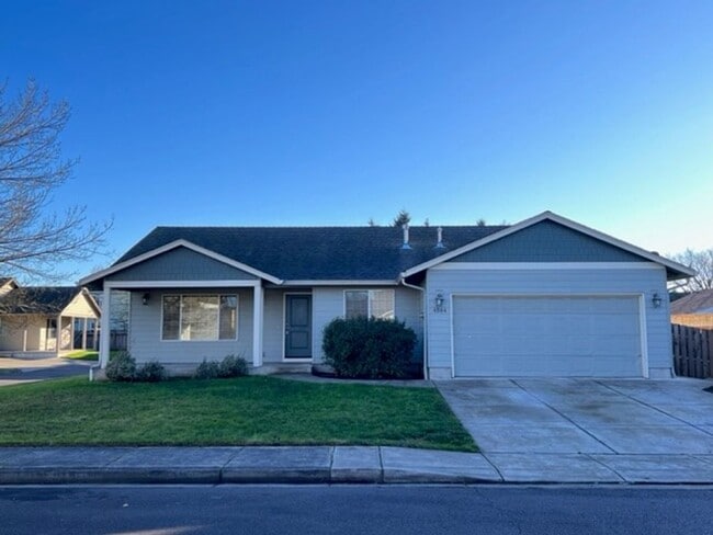 Primary Photo - 3Bd/2Ba Single Story House - Available To ...