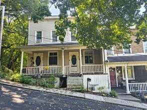 Building Photo - 934 Vernon St