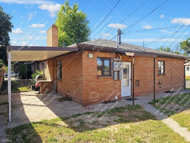 Building Photo - 2 br, 1 bath Duplex - 4300 S Acoma St