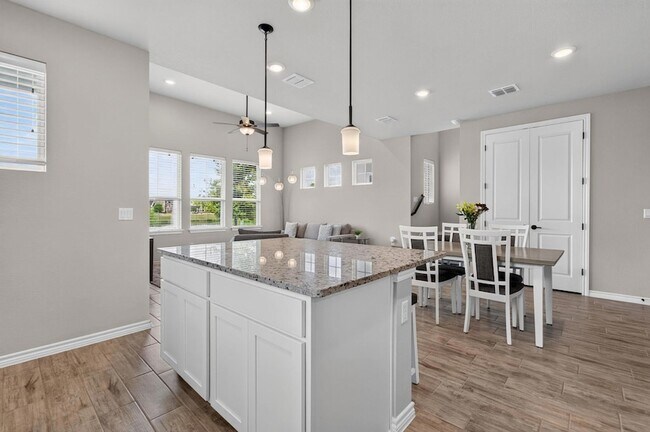 Building Photo - 105 Harborside Dr