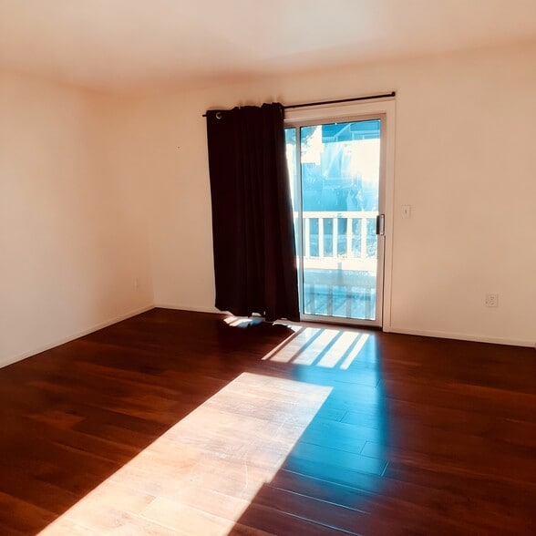 Building Photo - 5755 W Atlantic Pl