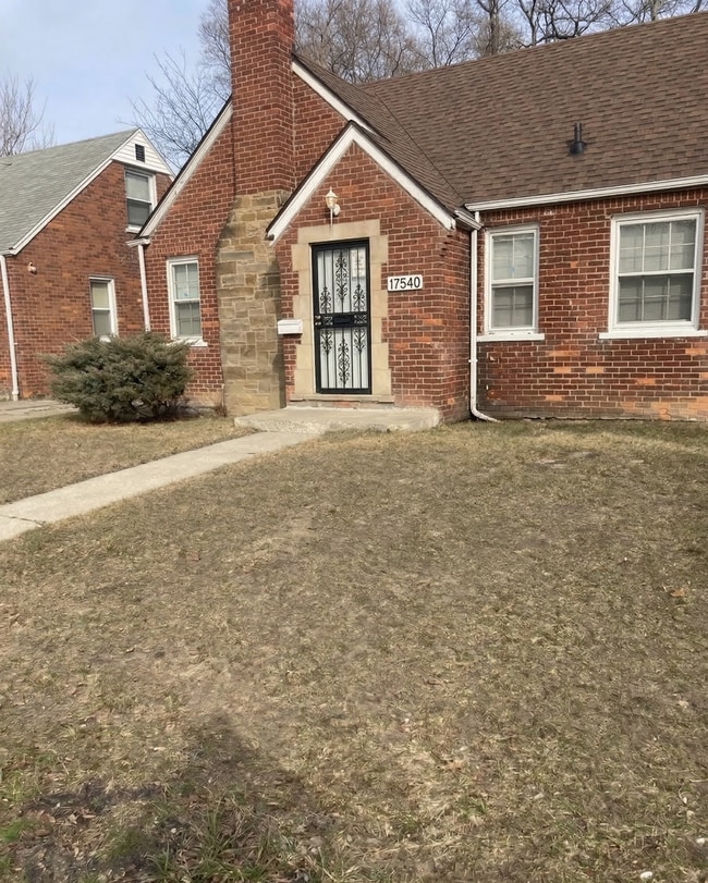 Building Photo - Spacious 3-bedroom, 1 bathroom Brick Home in Schulze