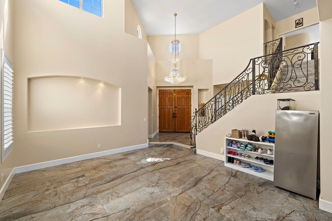 Building Photo - Stunning 4-Bedroom Home with Ocean and Catalina Island Views