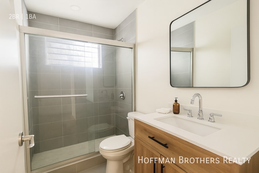 Building Photo - 3636 Mentone Ave