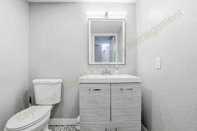 Building Photo - Charming Townhome Living in the Heart of Chandler – Community Pool & Prime Location!