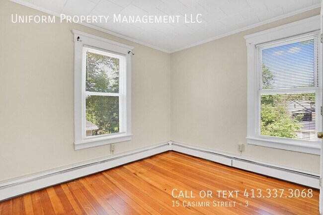 Building Photo - 15 Casimir St
