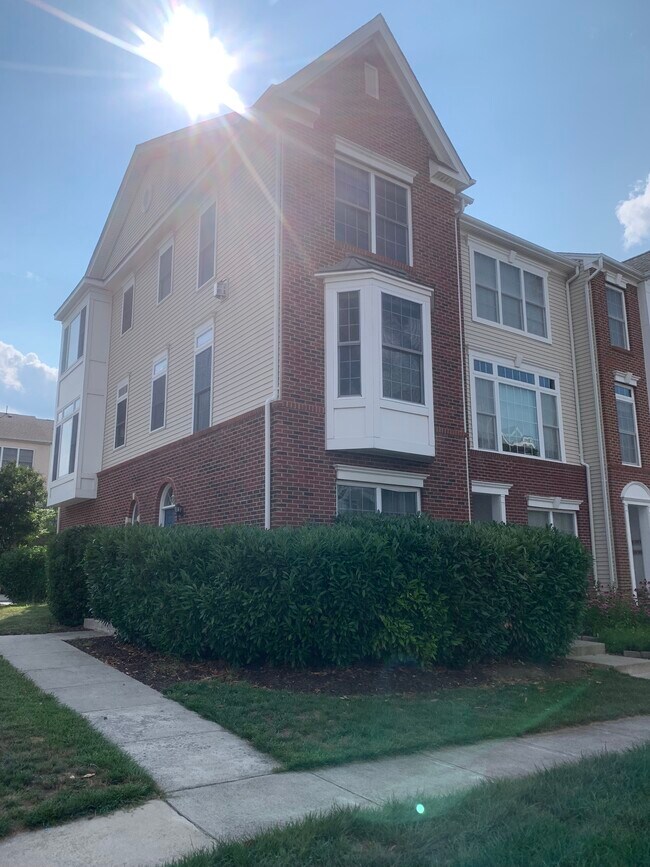 Building Photo - 25128 Neptune Terrace