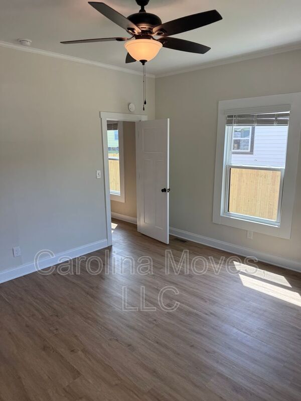 Building Photo - 50 Hutchins St