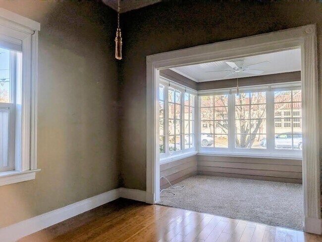 Building Photo - 411 1st St