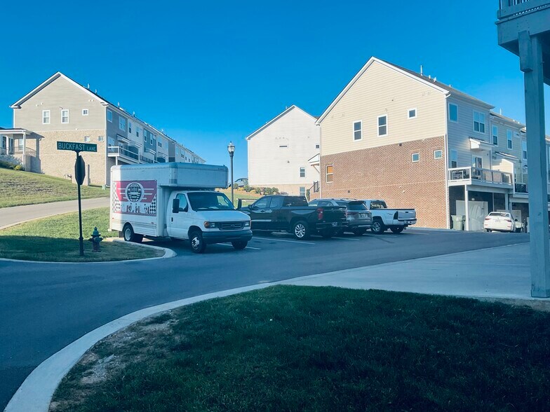 Guest Parking - 3338 Tasker Dr