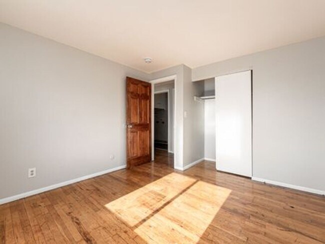 Building Photo - 780 Moon Rd