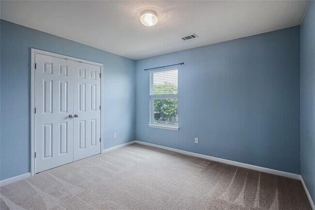 Building Photo - 2702 Tumbling River Dr