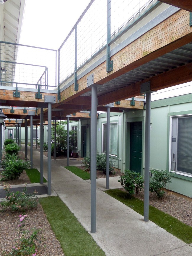 Ash Street Courtyard 12026 SE Ash St Portland OR 97216 Apartment Finder