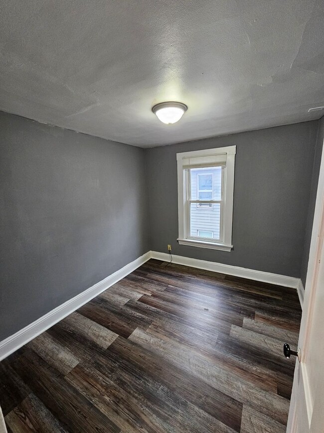 Building Photo - 48th,W.3664