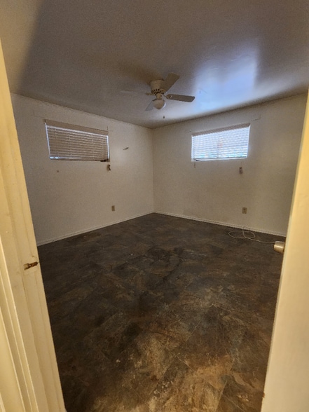 Building Photo - 1635 N Arcadia Ave