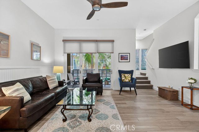 Building Photo - 985 Doheny Way